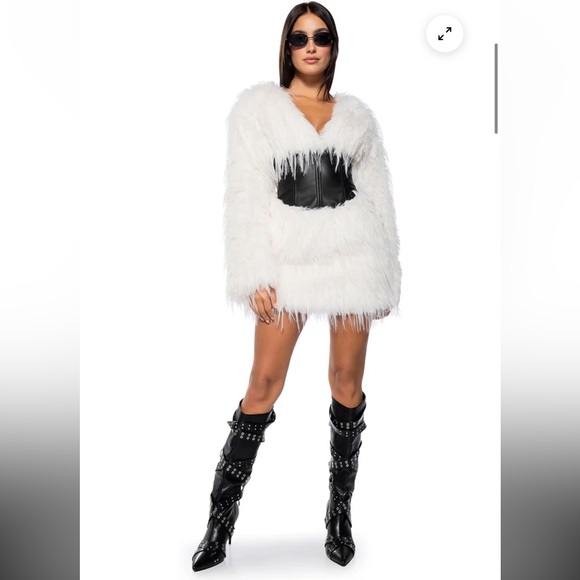 NWT Akira CAMREN white faux fur corset waist mini dress - Picture 2 of 15